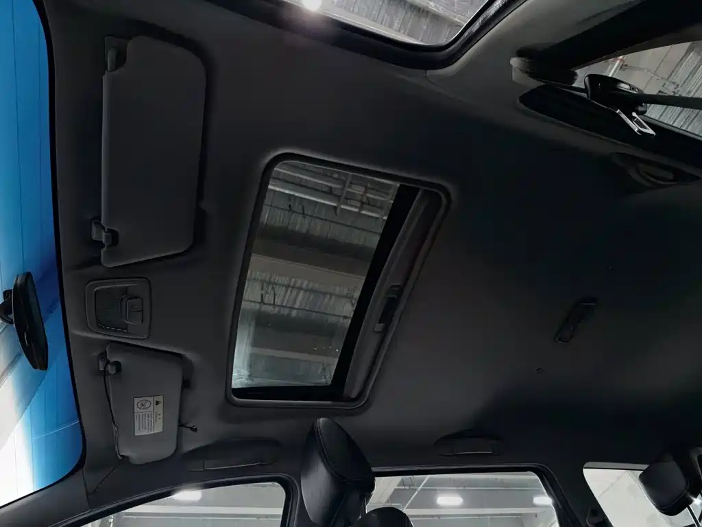 Baojun 310W — миниатюра 14