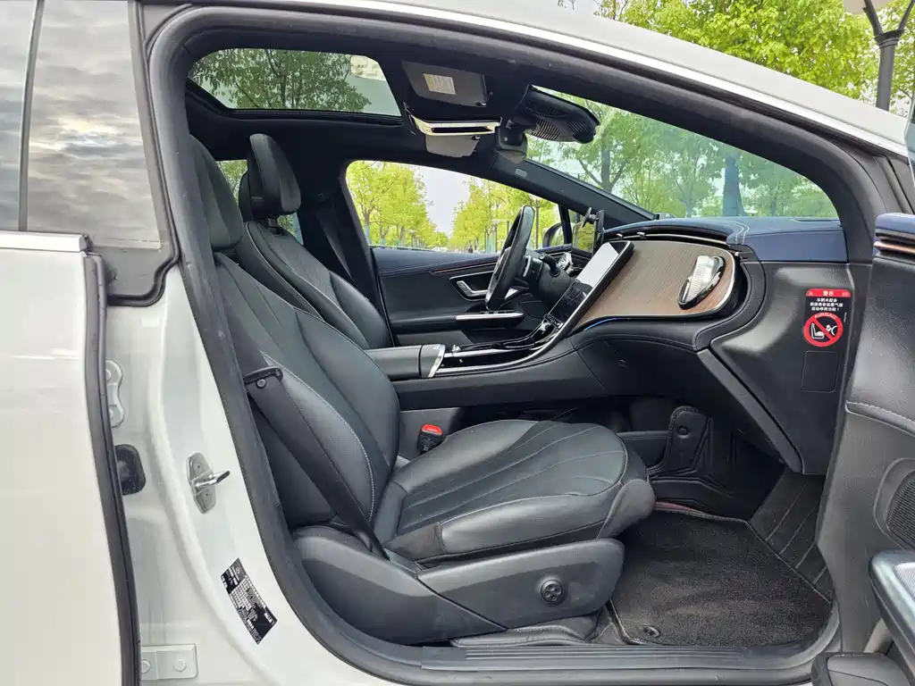 Mercedes-Benz EQE — миниатюра 12