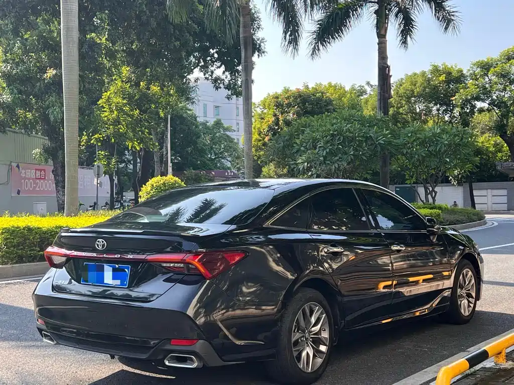 Toyota Avalon — миниатюра 17