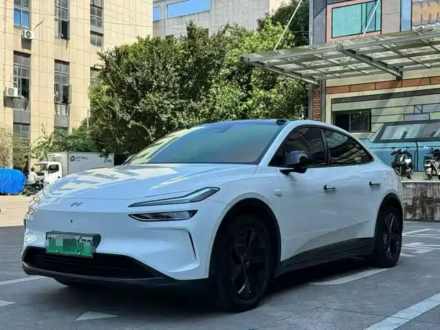 2025 Nio L60