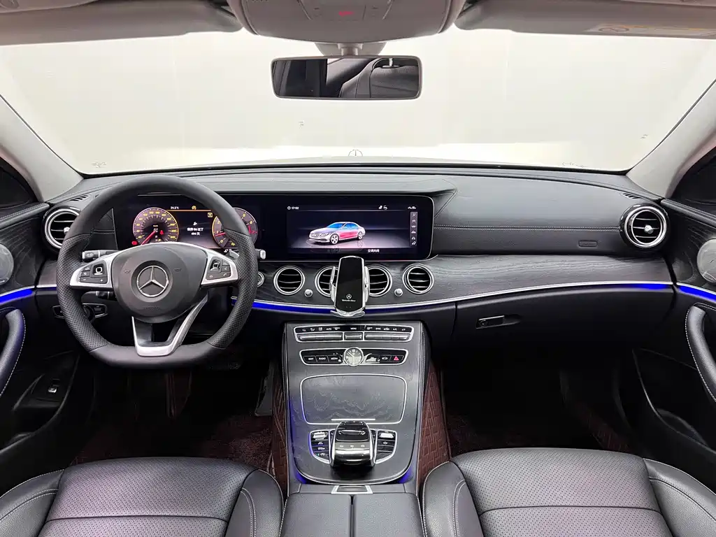 Mercedes-Benz E-Class — миниатюра 22