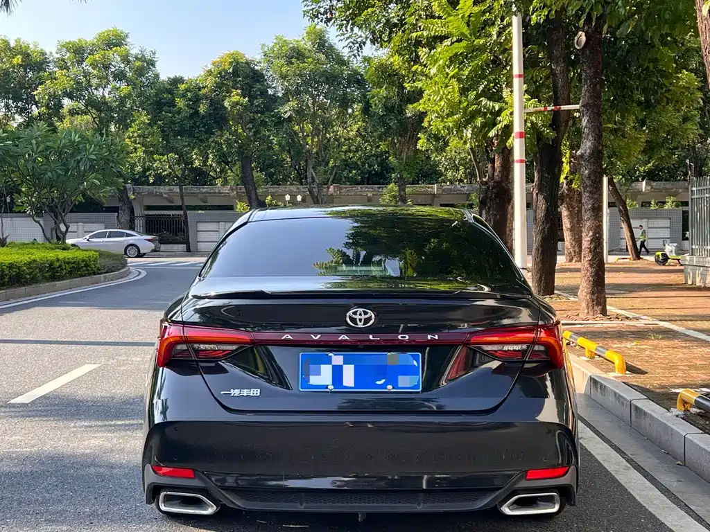 Toyota Avalon — миниатюра 16
