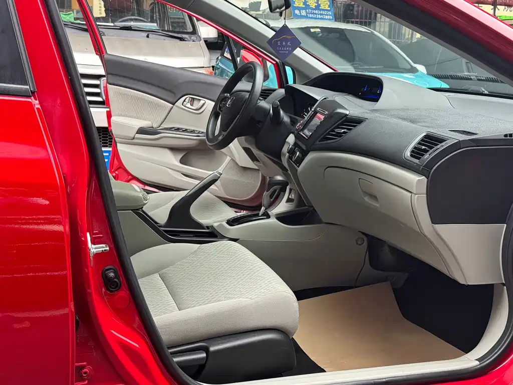 Honda Civic — миниатюра 8