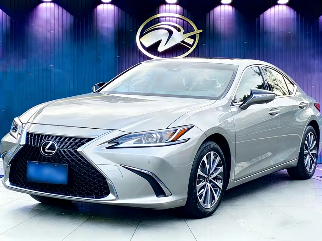 Lexus ES 2022