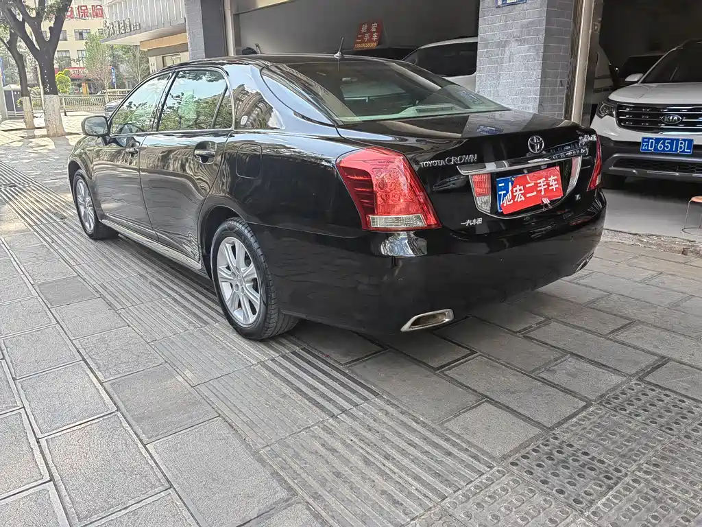Toyota Crown 2010 3.0L Royal Saloon VIP