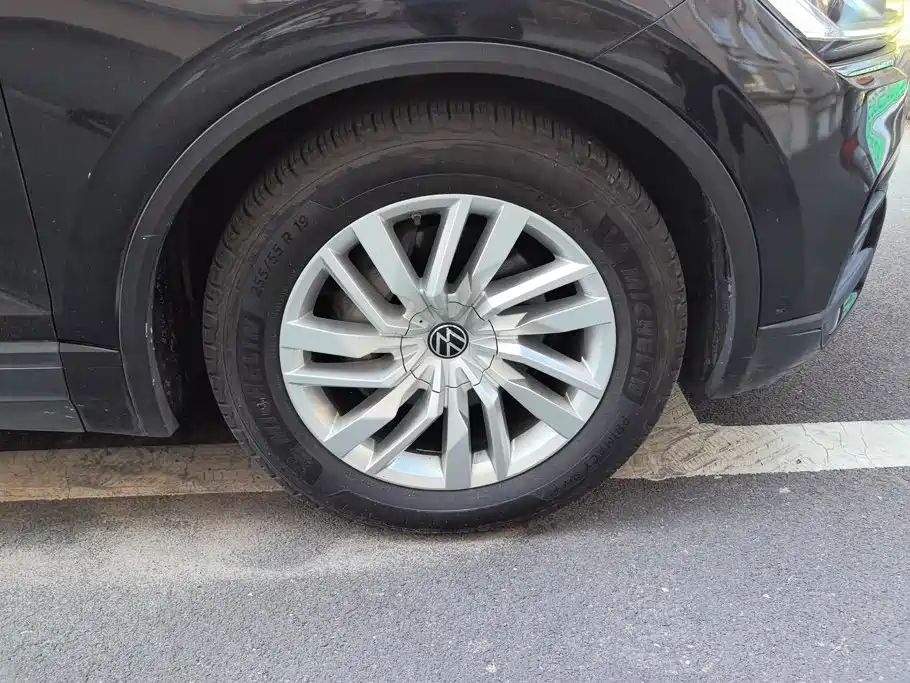 Volkswagen Touareg — миниатюра 6