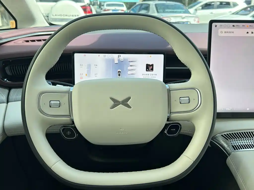 XPeng X9 — миниатюра 9