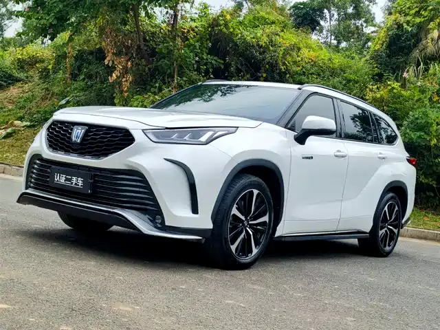 TOYOTA CROWN LUFANG 2021