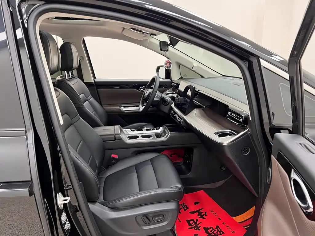 GAC Motor Trumpchi E8 PHEV — миниатюра 28