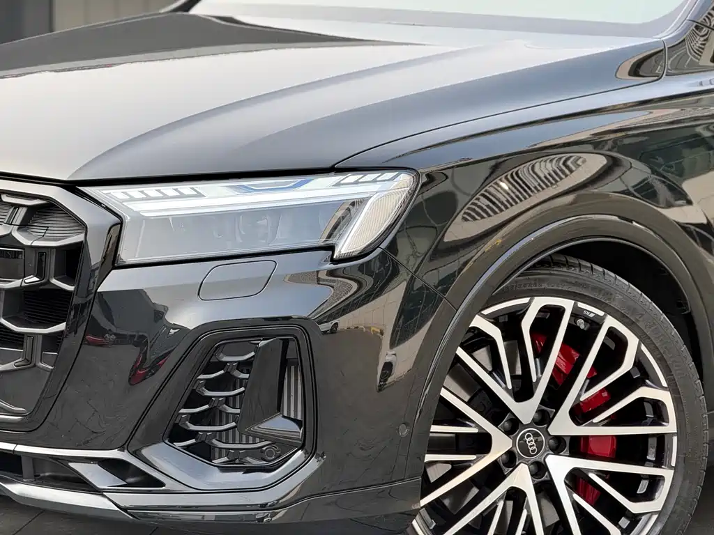 Audi SQ7 2024 4.0 TFSI