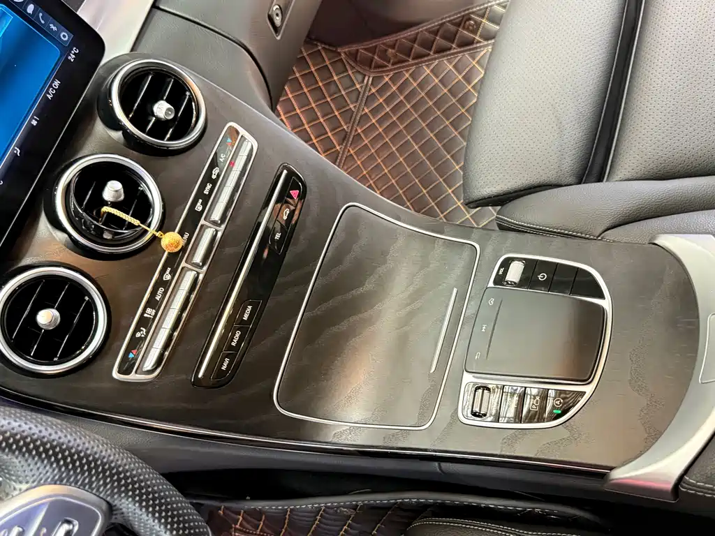 Mercedes-Benz C-Class — миниатюра 10