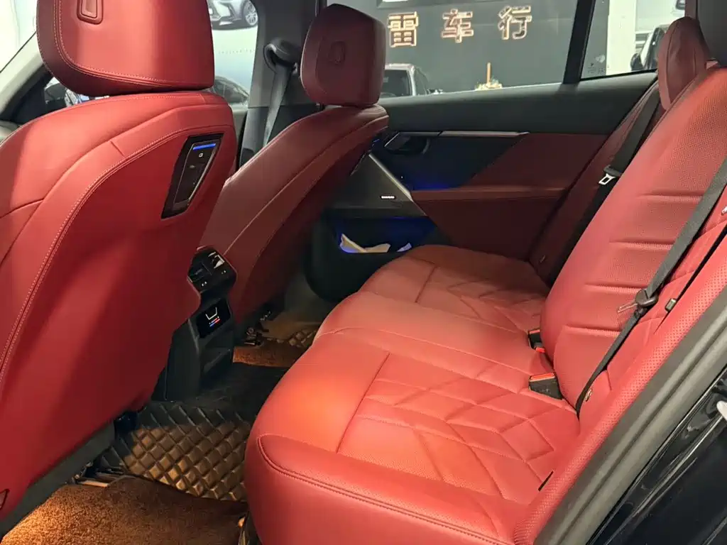 BMW 5 Series — миниатюра 5