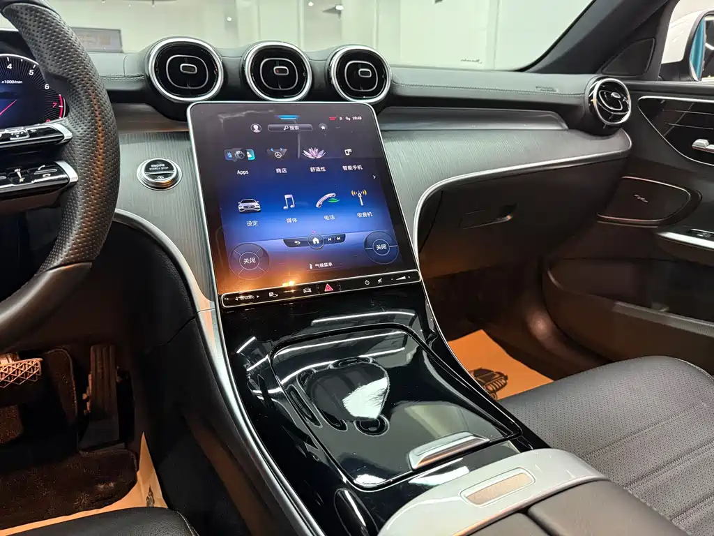 MERCEDES-BENZ C CLASS