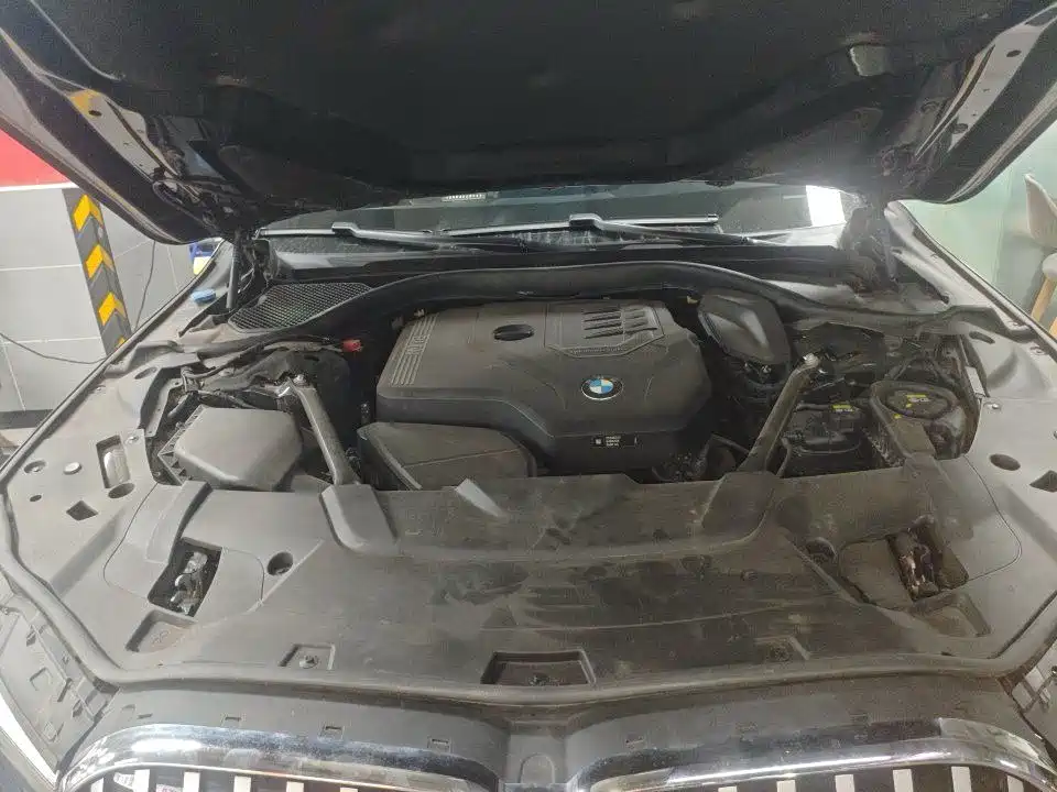BMW 7 Series — миниатюра 11
