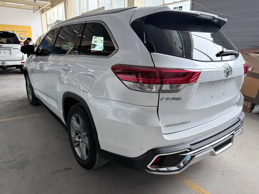 Toyota Highlander — миниатюра 17