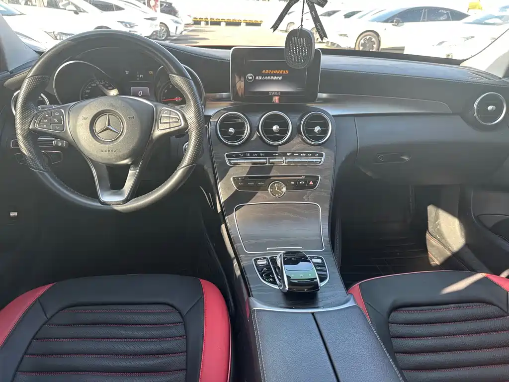 Mercedes-Benz C-Class — миниатюра 7