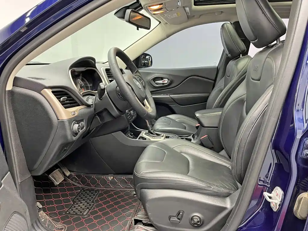 Jeep Cherokee 2.0L Superior Edition, фото 14