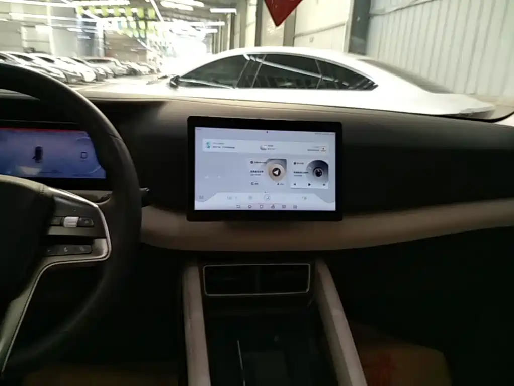 BYD Yuan UP — миниатюра 13