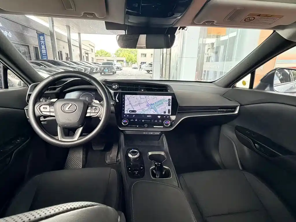 Lexus RZ — миниатюра 5