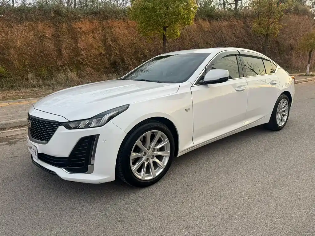 Cadillac CT5 - фото 5