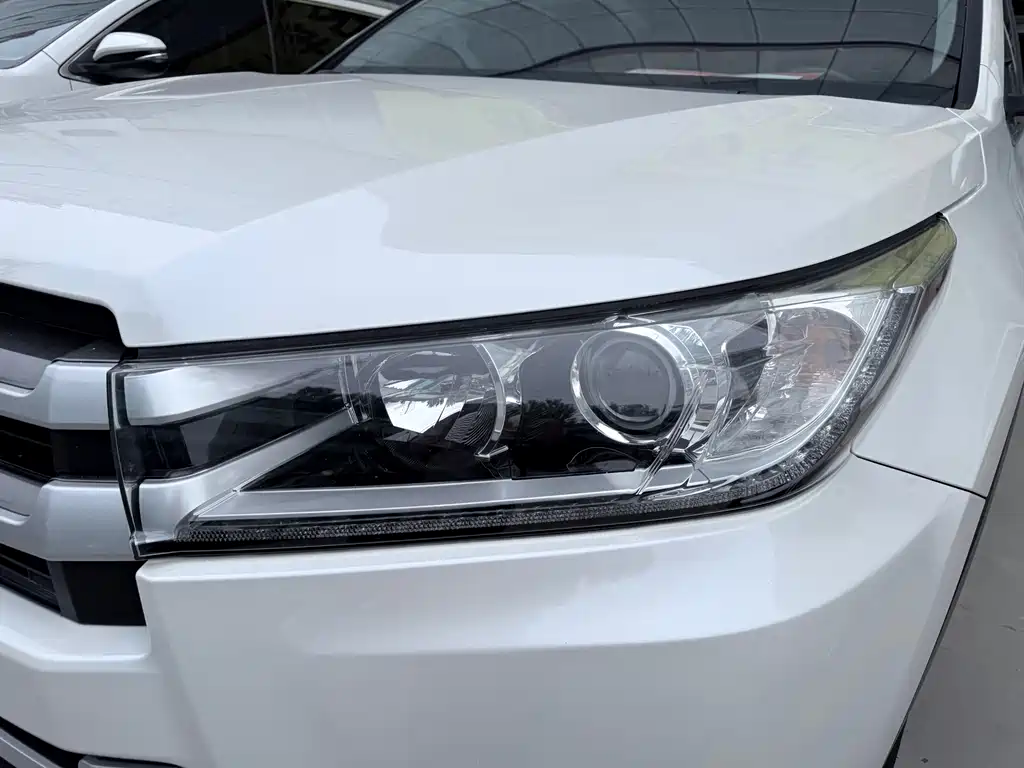 Toyota Highlander — миниатюра 4