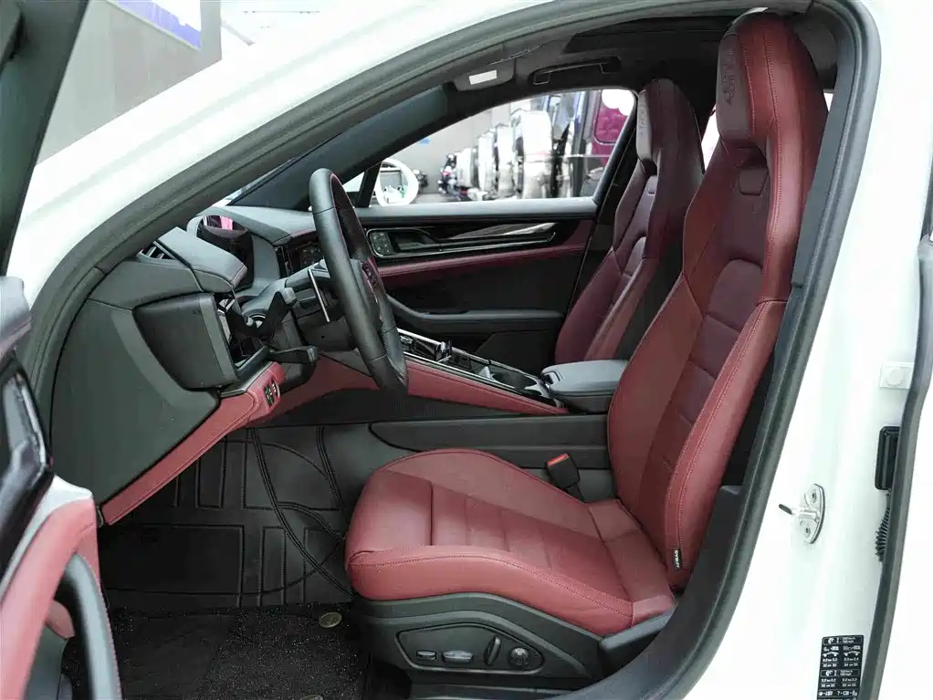 Porsche Panamera — миниатюра 12