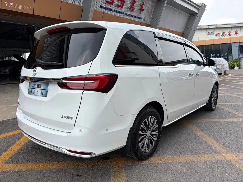 Buick GL8 — миниатюра 19