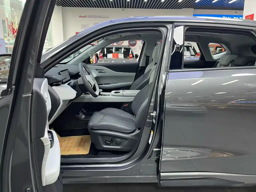 CHANGAN UNI Z NEW ENERGY