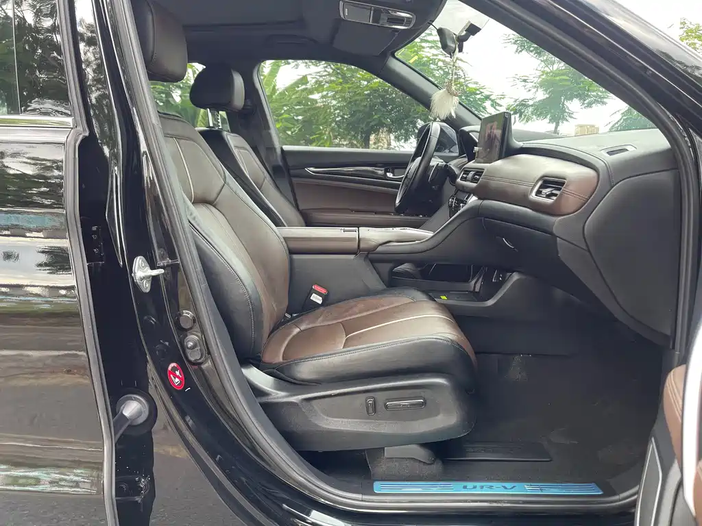 Honda UR-V 370TURBO 2WD Elegant Edition, фото 10