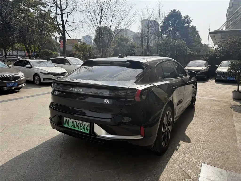 ZEEKR EXTREME KRYPTON 001