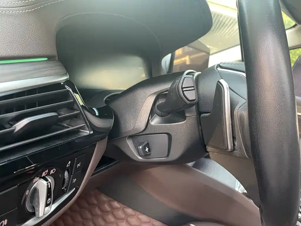 BMW 5 Series — миниатюра 3