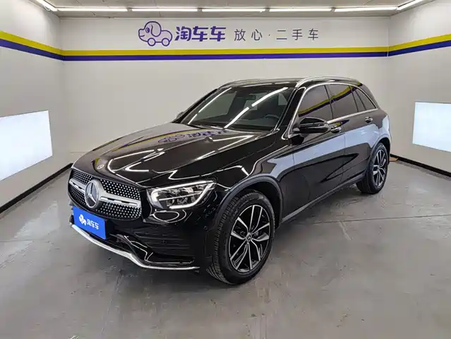 MERCEDES-BENZ GLC