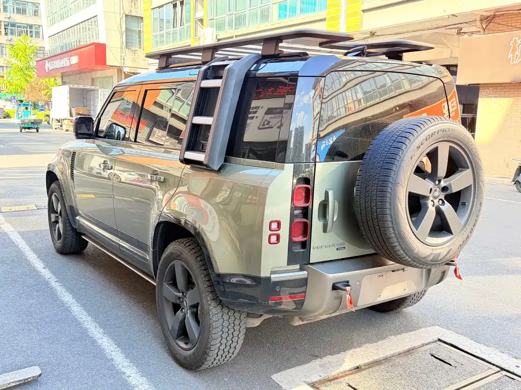 Land Rover Defender — миниатюра 7