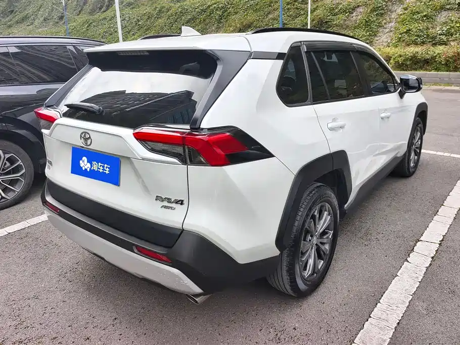TOYOTA RAV4 RONGFANG