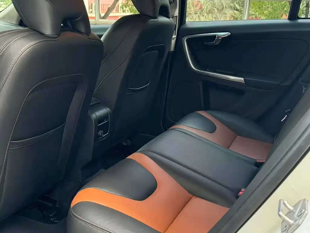 Volvo V60 — миниатюра 7