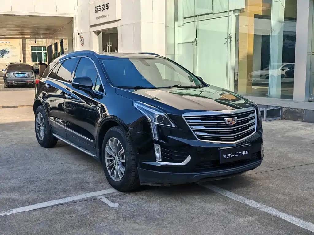 CADILLAC XT5