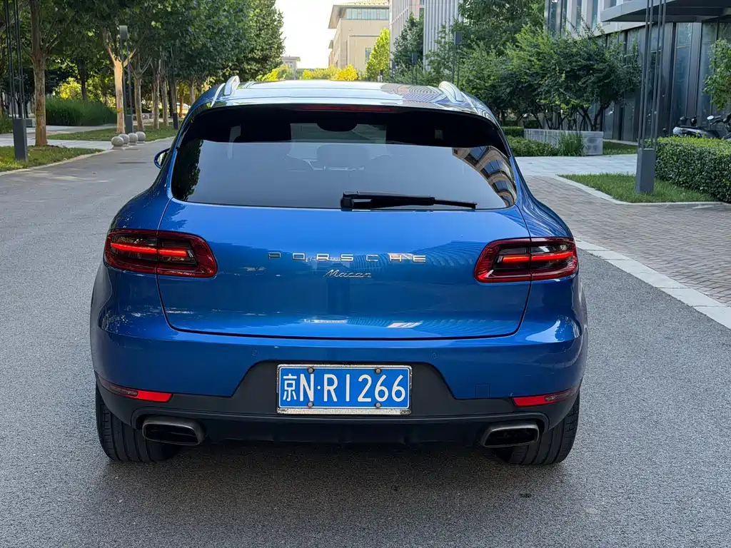 Porsche Macan — миниатюра 5