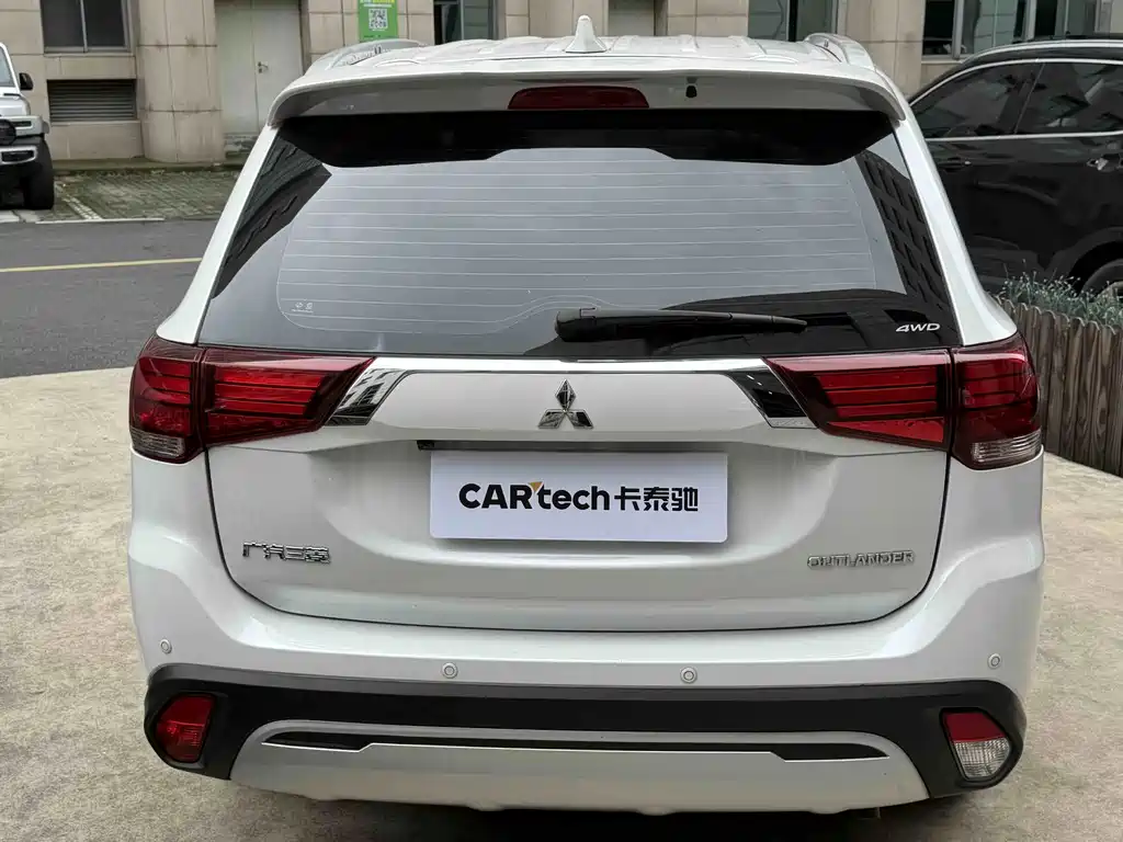 Mitsubishi Outlander — миниатюра 4
