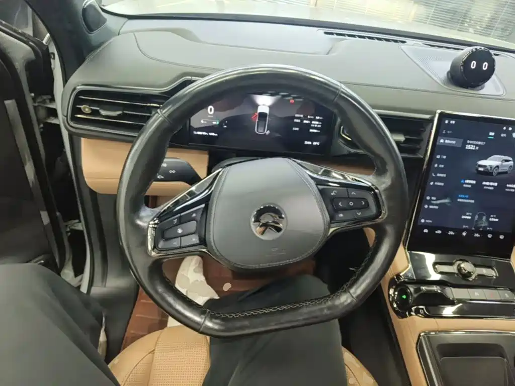 NIO ES8 — миниатюра 11