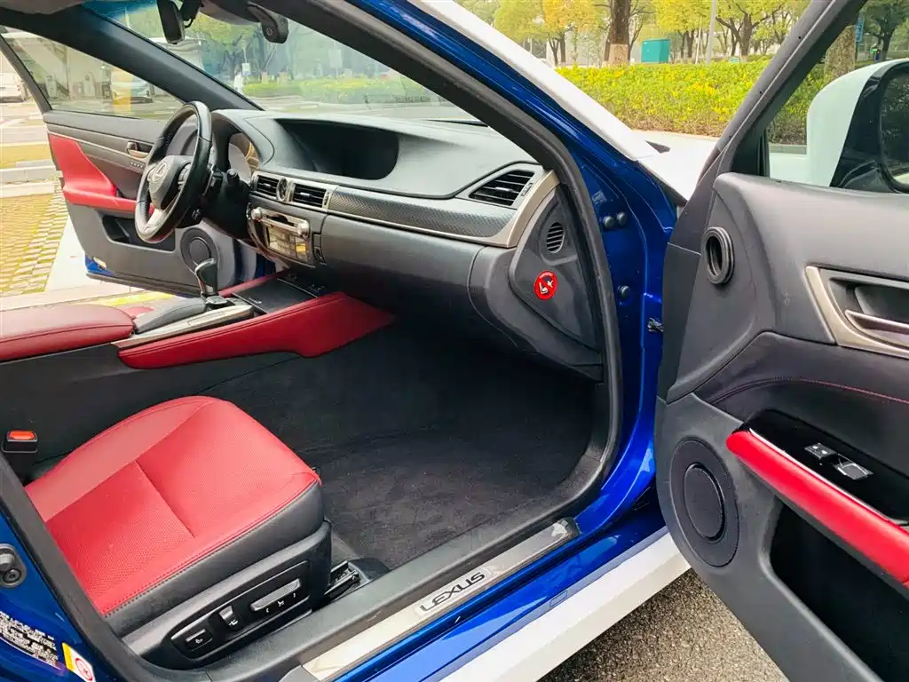 LEXUS GS