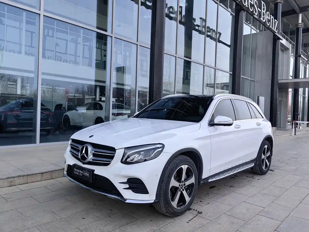 MERCEDES-BENZ GLC