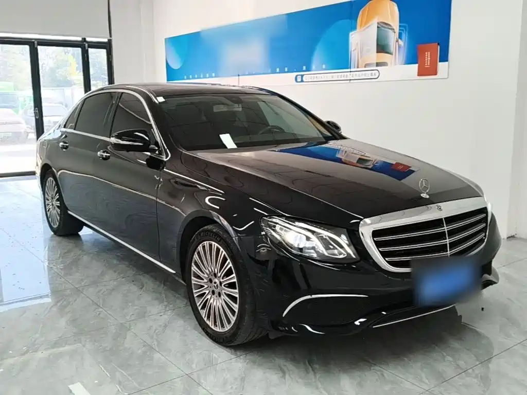 Mercedes-Benz E-Class — миниатюра 4