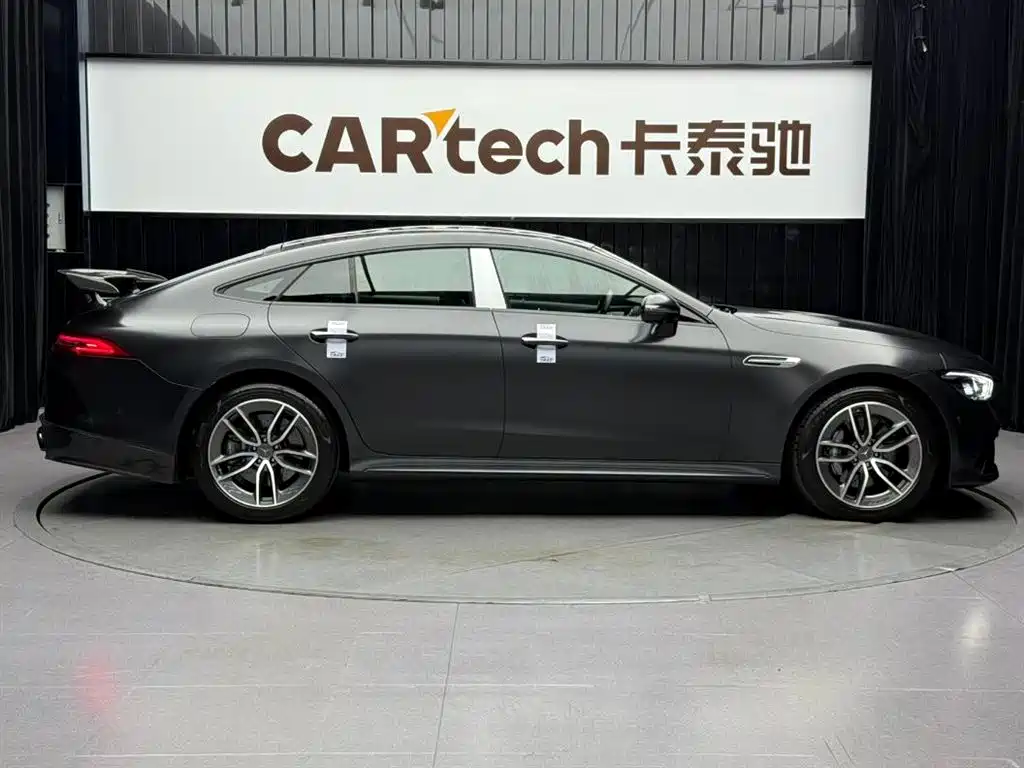 MERCEDES-BENZ AMG GT