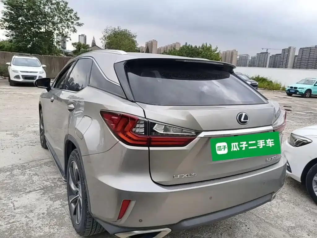Lexus RX — миниатюра 5