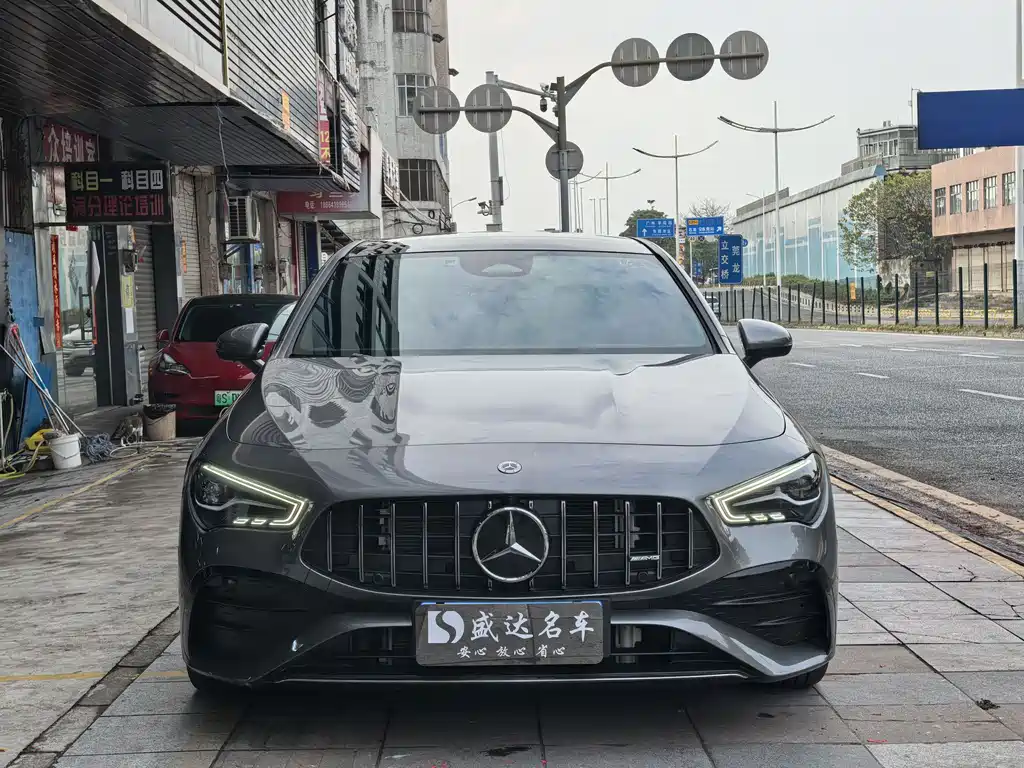 MERCEDES-BENZ CLA
