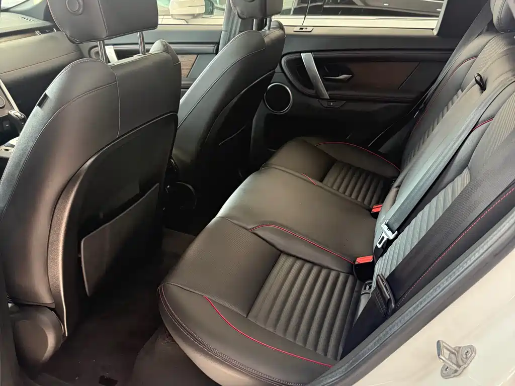 LAND ROVER DISCOVER SPORTS