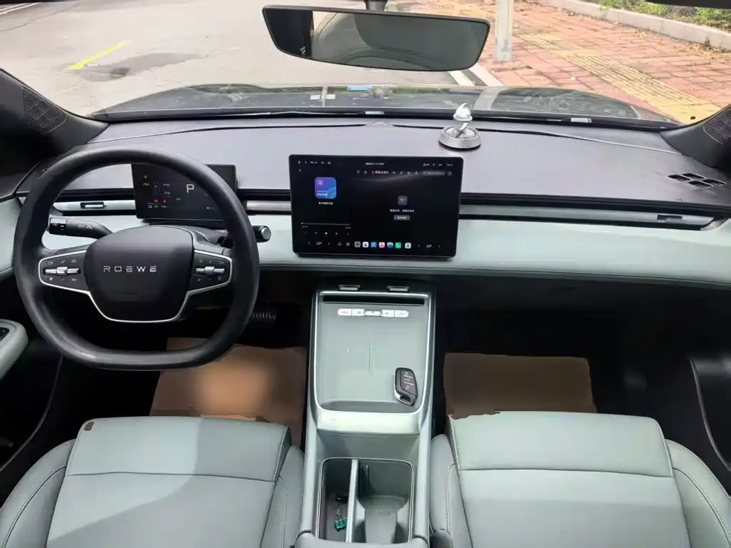 Roewe Young Wai D6 — миниатюра 10