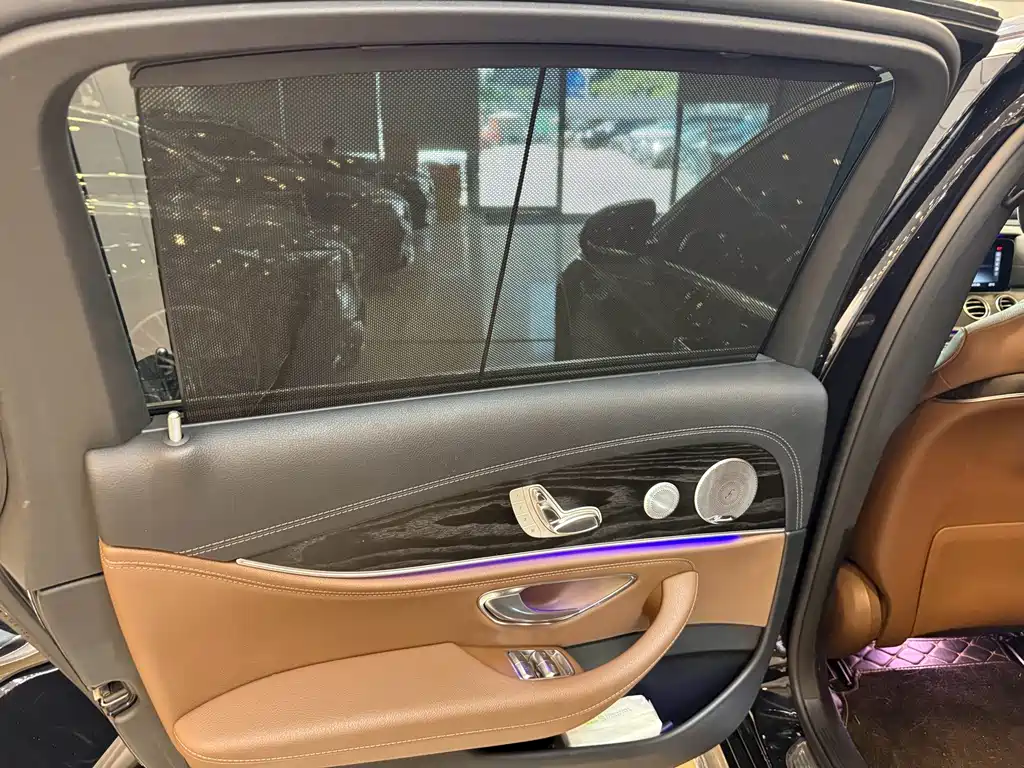 Mercedes-Benz E-Class — миниатюра 13