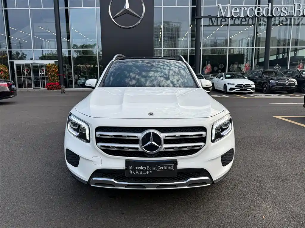 MERCEDES-BENZ GLB