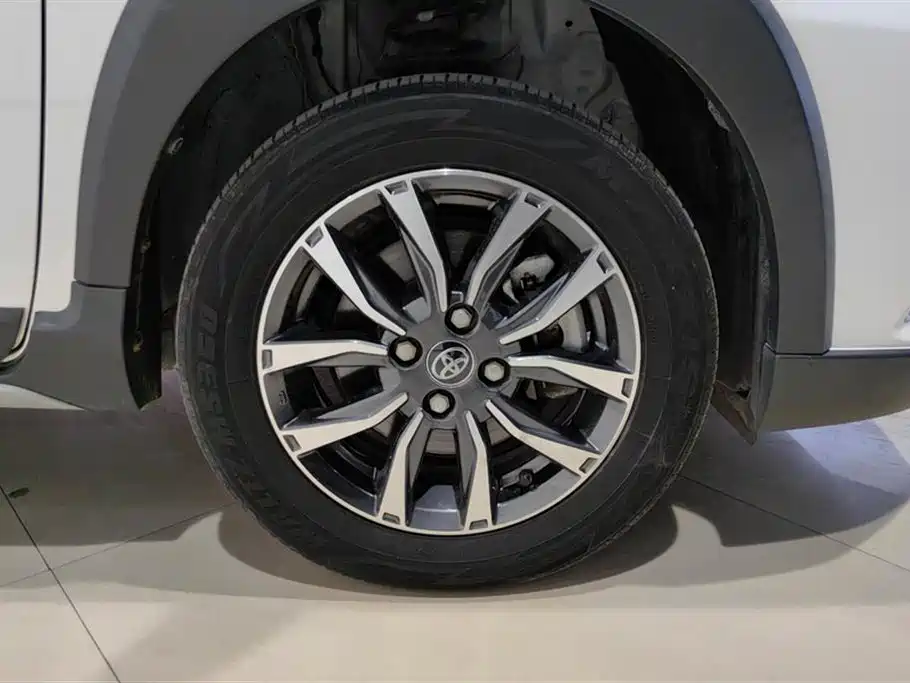 TOYOTA YARIS L ZHIXUAN